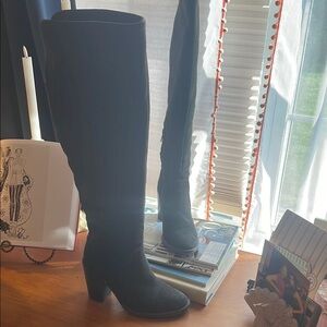 Black suede vince camuto knee high boot! Great condition!  Heel night 3 1/2.
